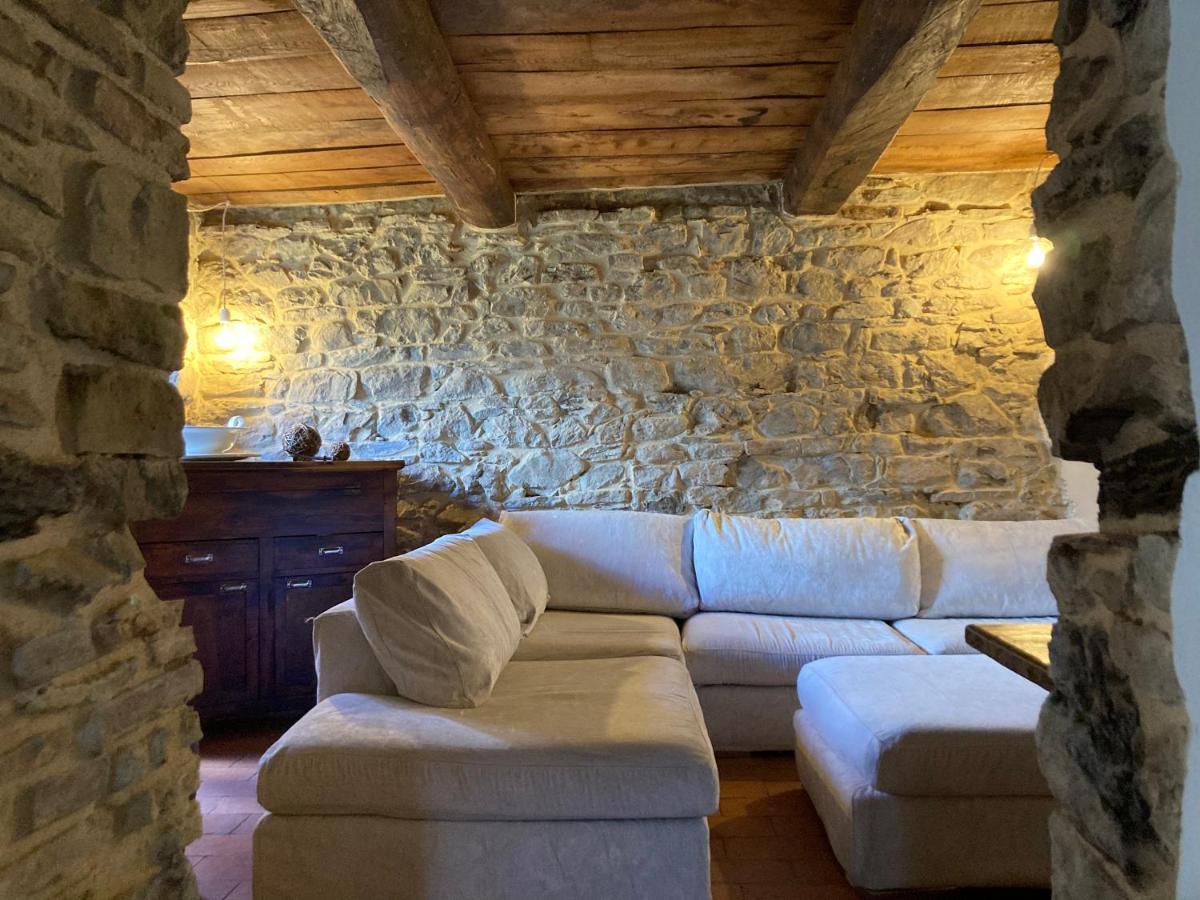 Villa La casina del prete Caprese Michelangelo Exterior foto